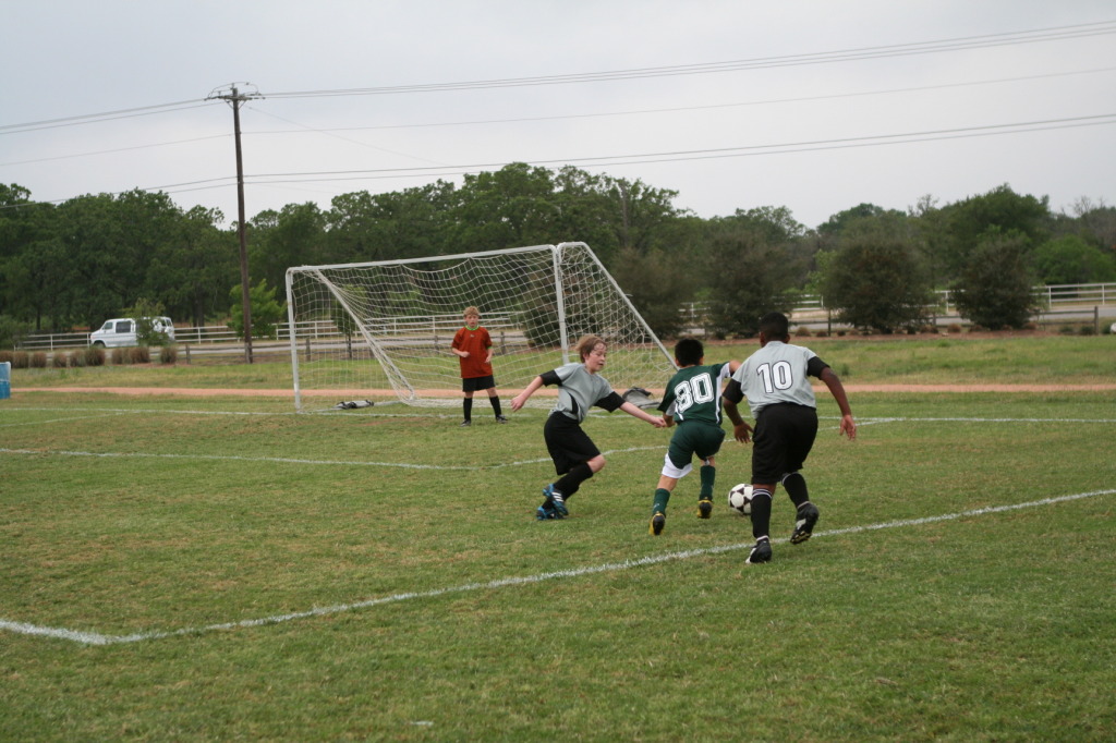2011/04(April)/soccer/1024x768_2011-04-30-Soccer Tournament-109.JPG